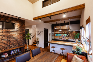 天井を高くして開放的なLDK